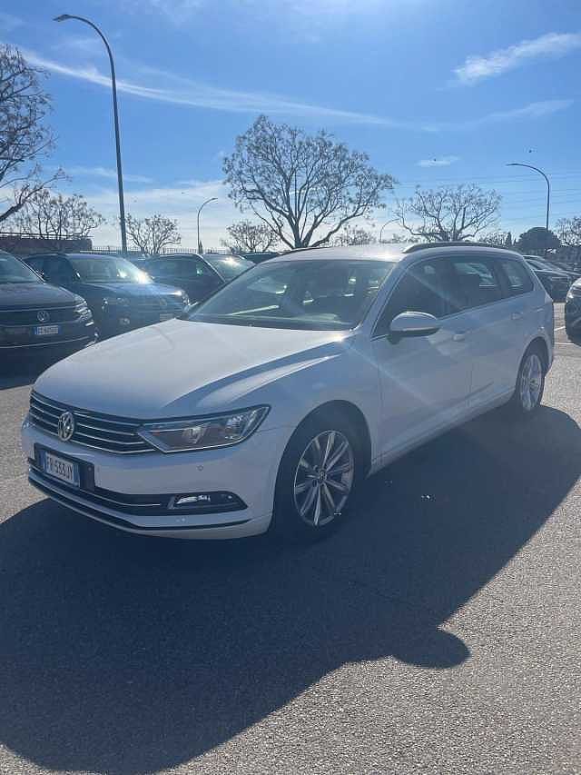 Volkswagen Passat 8ª serie Variant 1.6 TDI Business BlueMotion Technology
