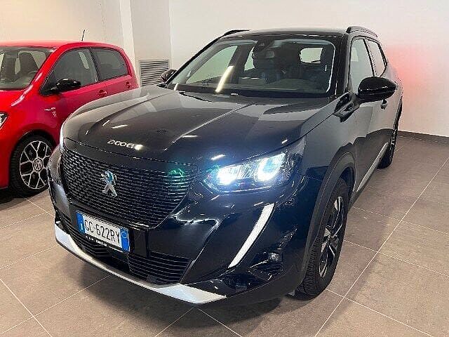 Peugeot 2008 motore elettrico 136 CV Allure