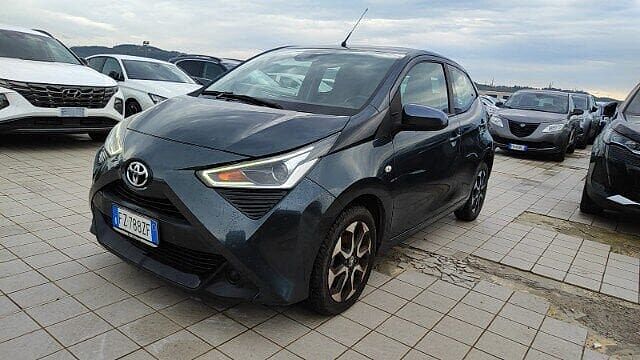 Toyota Aygo Connect 1.0 VVT-i 72 CV 5 porte x-play