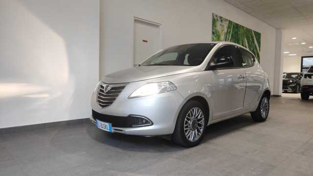 Lancia Ypsilon 1.2 69 CV 5 porte GPL Ecochic Silver