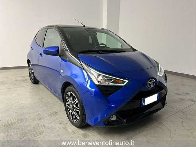 Toyota Aygo Connect 1.0 VVT-i 72 CV 5 porte x-clusiv MMT da G. Benevento Finauto