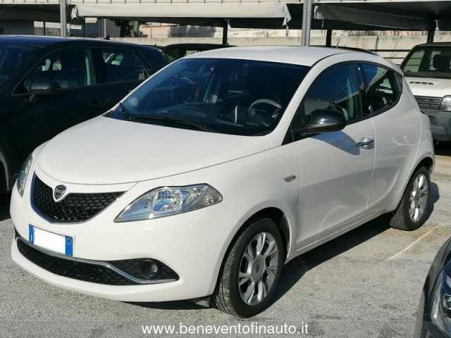 Lancia Ypsilon 1.2 69 CV 5 porte GPL Ecochic Gold