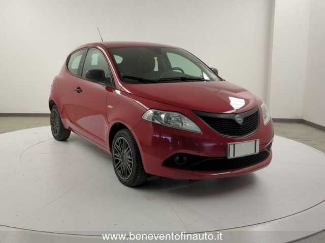 Lancia Ypsilon 1.2 69 CV 5 porte GPL Ecochic Gold da G. Benevento Finauto