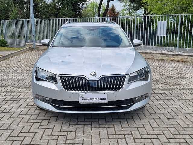 SKODA Superb 2.0 TDI 150 CV SCR DSG Wagon Executive