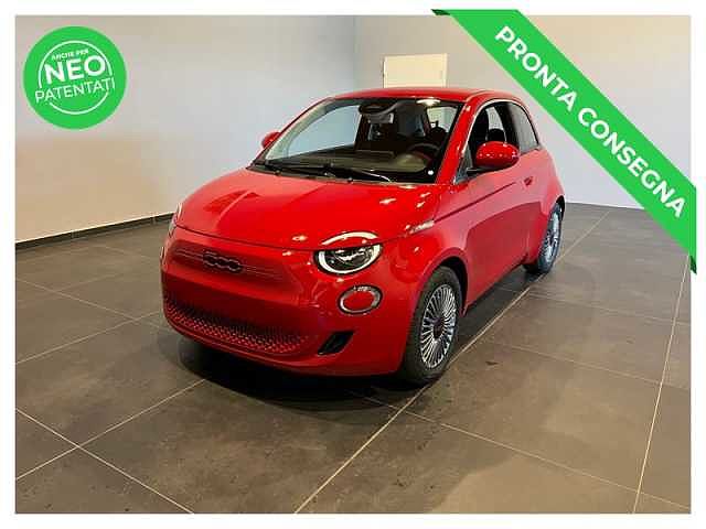 Fiat 500 500e 42 kwh (red) da BLIZ SRL