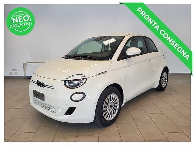 Fiat 500 500e 42 kwh da BLIZ SRL