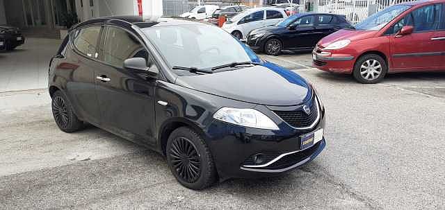 Lancia Ypsilon 3ª serie 1.2 69 CV 5 porte GPL Ecochic Silver