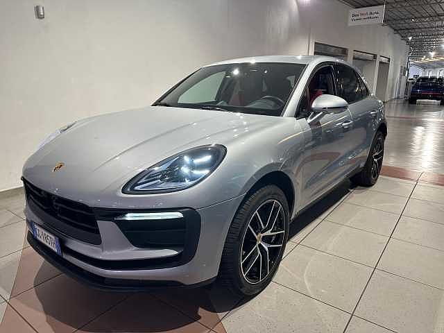 Porsche Macan 2.0 da Autourtiti Srl