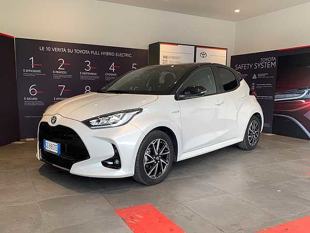 Toyota Yaris 4ª serie 1.5 Hybrid 5 porte Lounge