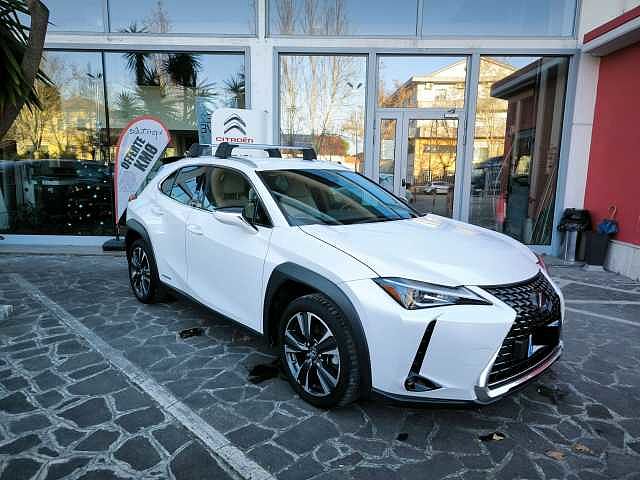 Lexus UX Hybrid 4WD Premium