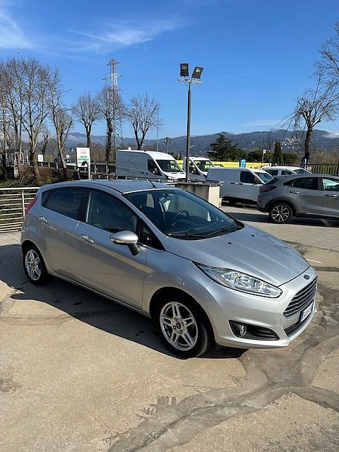 Ford Fiesta 6ª serie 1.5 TDCi 75CV 5 porte Titanium