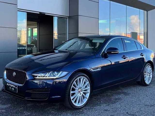 Jaguar XE 2.0 D 180 CV AWD aut. Pure