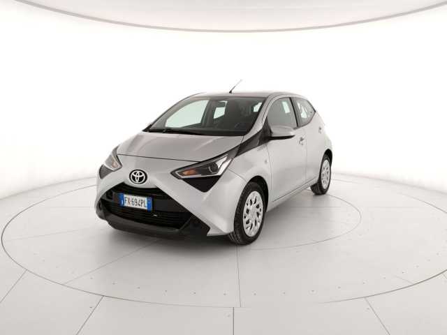 Toyota Aygo 5p 1.0 x-business 72cv