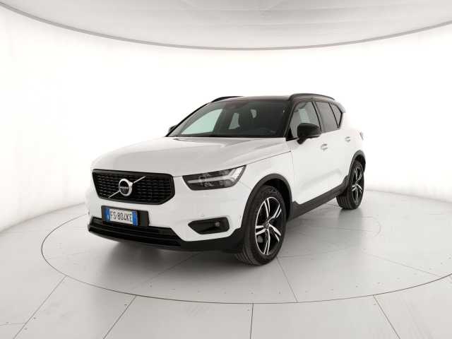 Volvo XC40 11/2017 - VOLVO D4 AWD Geartronic R-design