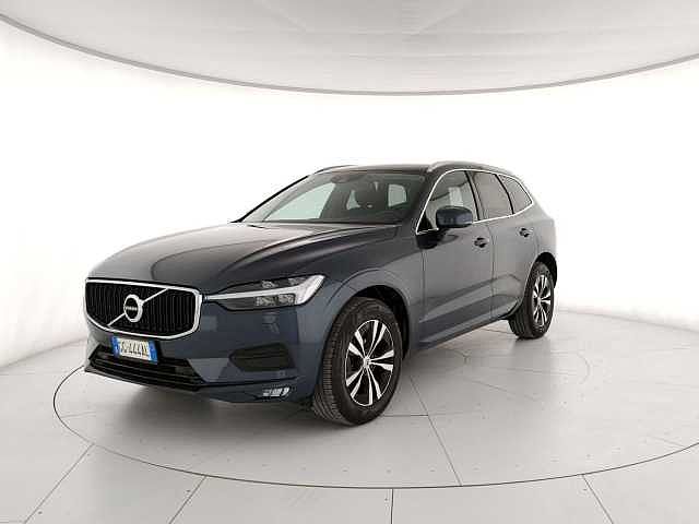 Volvo XC60 2.0 b4 Momentum Pro awd auto