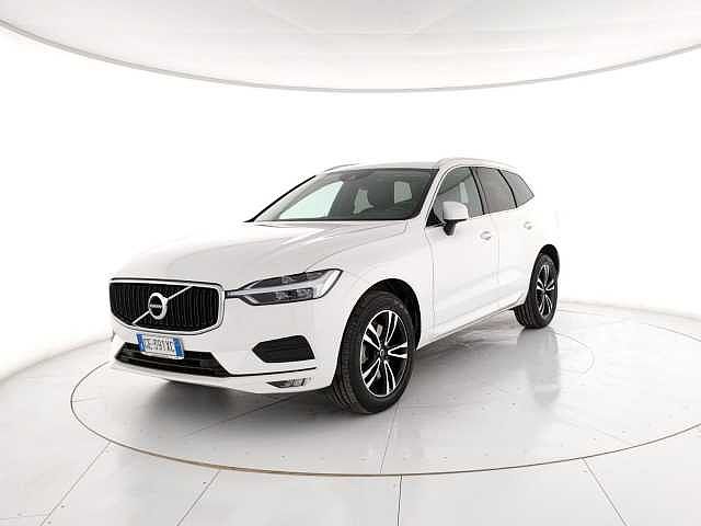 Volvo XC60 2.0 b4 Momentum Pro awd auto