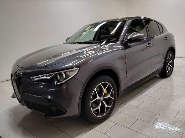 Alfa Romeo Stelvio 2.2 t Executive Q4 210cv auto my19 da Azzurra .