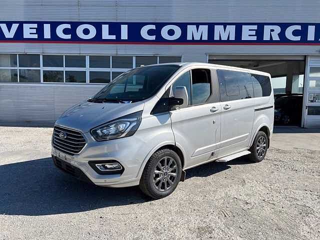 Ford Tourneo Custom custom 320 2.0 tdci 130cv Titanium L1H1 E6.2 da Azzurra .