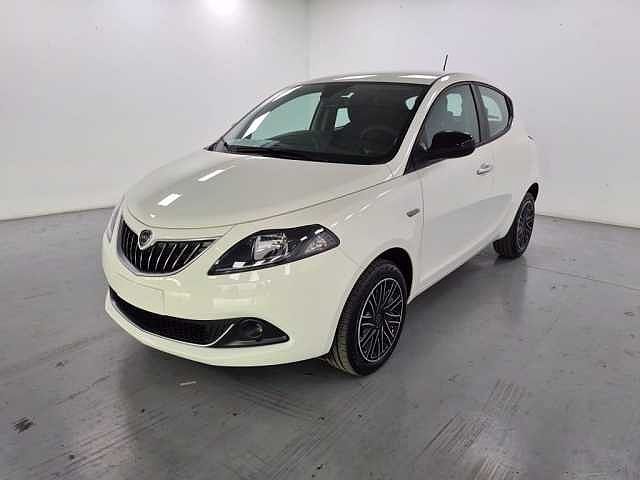 Lancia Ypsilon 1.0 firefly hybrid gold s&s 70cv 5p.ti da Azzurra .