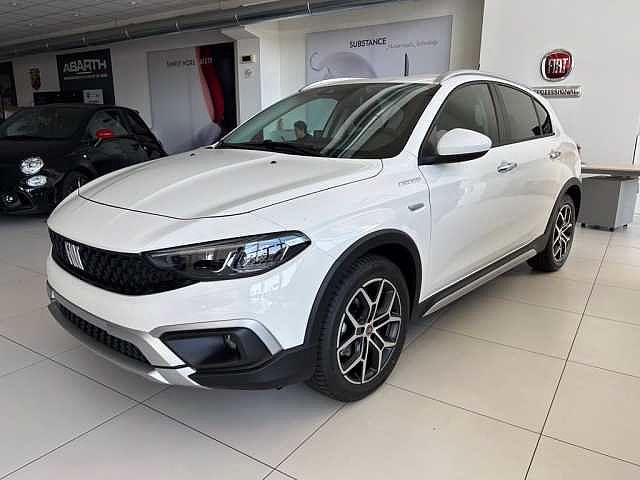 Fiat Tipo 5p 1.6 mjt Cross s e s 130cv da Azzurra .