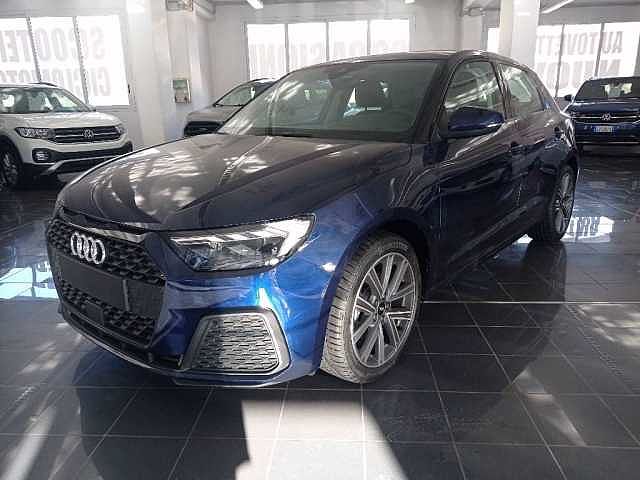 Audi A1 Sportback 30 1.0 tfsi Admired 110cv s-tronic da Azzurra .