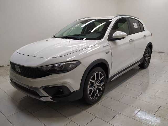 Fiat Tipo 5p 1.6 mjt Cross s e s 130cv da Azzurra .