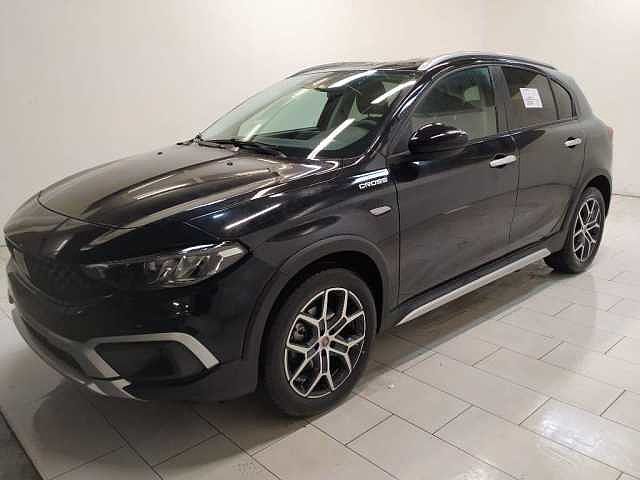 Fiat Tipo 5p 1.5 t4 hybrid Cross 130cv dct da Azzurra .