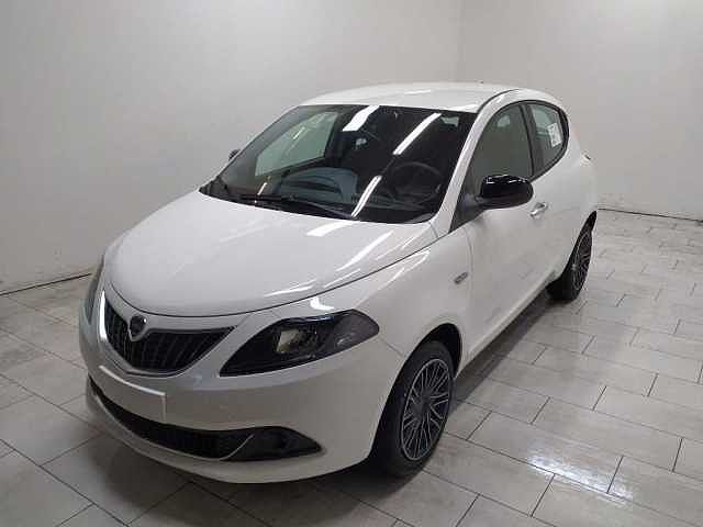 Lancia Ypsilon 1.0 firefly hybrid silver plus s&s 70cv