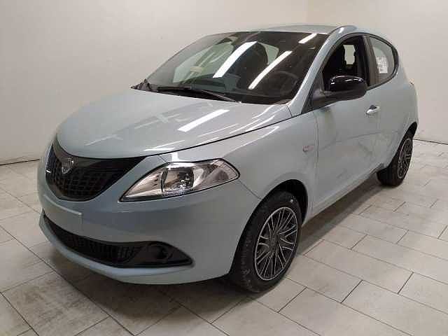 Lancia Ypsilon 1.0 firefly hybrid silver plus s&s 70cv