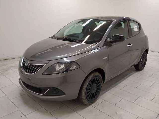Lancia Ypsilon 1.2 silver gpl 69cv
