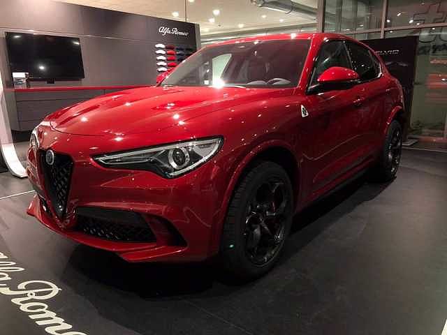 Alfa Romeo Stelvio 2.9 v6 quadrifoglio q4 510cv auto da Azzurra .