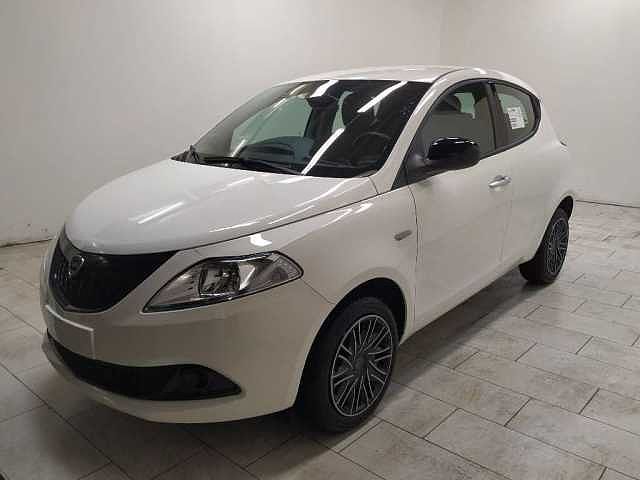 Lancia Ypsilon 1.0 firefly hybrid silver s&s 70cv