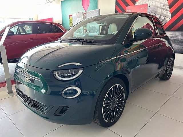 Fiat 500 La Prima 500e 42 kwh la prima by bocelli