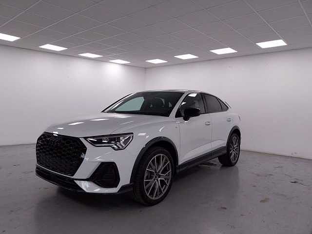 Audi Q3 Sportback Q3 sportback 40 2.0 tdi identity black quattro 200cv s-tronic