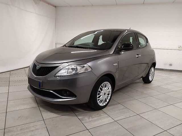 Lancia Ypsilon 1.2 gold ecochic gpl 69cv my16 da Azzurra .