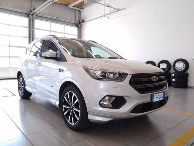 Ford Kuga 2.0 TDCI 150 CV S&S 4WD Powershift ST-Line