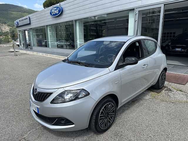 Lancia Ypsilon 3ª serie 1.0 FireFly 5 porte S&S Hybrid Ecochic Silver