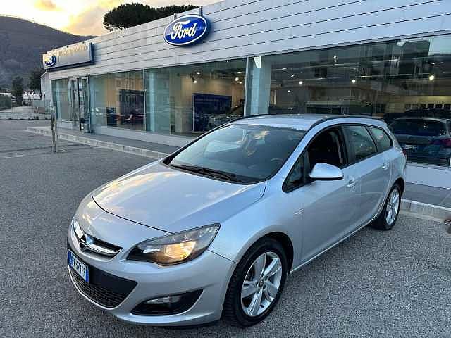 Opel Astra 4ª serie 1.7 CDTI 110CV Sports Tourer Elective da Blu Center Avellino .