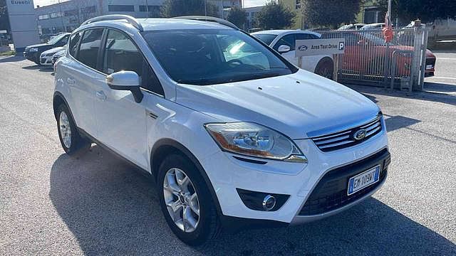 Ford Kuga + 2.0 TDCi 140 CV 2WD DPF