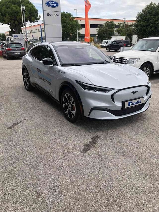 Ford Mustang Mach-E AWD Elettrico Standard 269CV