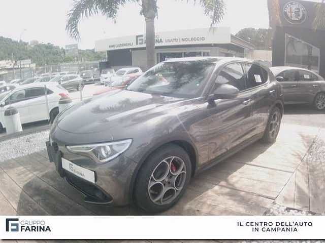 Alfa Romeo Stelvio 2.2 Turbodiesel 160 CV AT8 RWD da F1 .