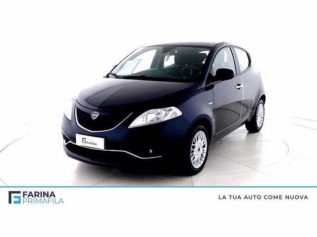 Lancia Ypsilon 1.2 69 CV 5 porte Silver da F1 .