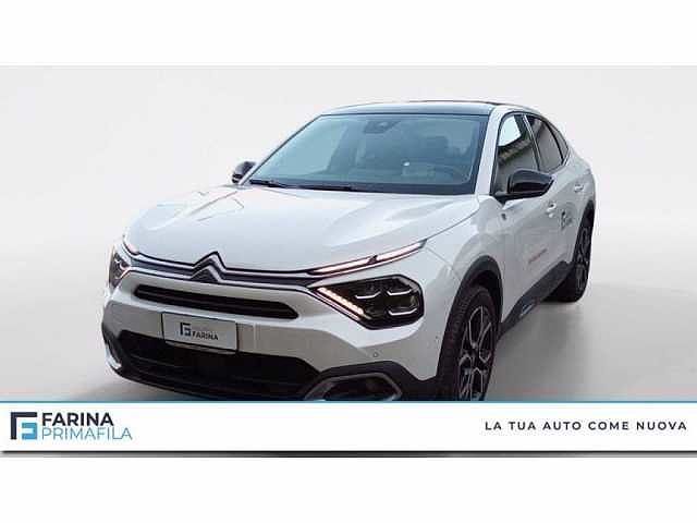 Citroen e-C4 X motore elettrico 136 CV Shine