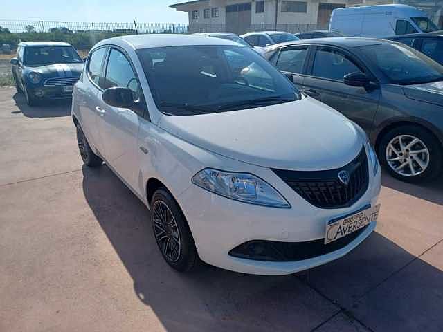 Lancia Ypsilon 1.0 FireFly 5 porte Hybrid Gold Plus