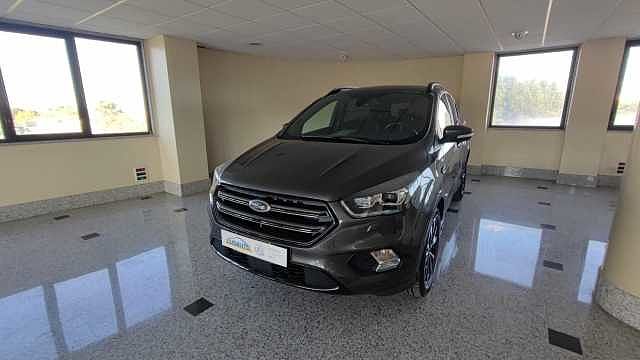 Ford Kuga 2.0 TDCI 180 CV Start&Stop 4WD ST-Line