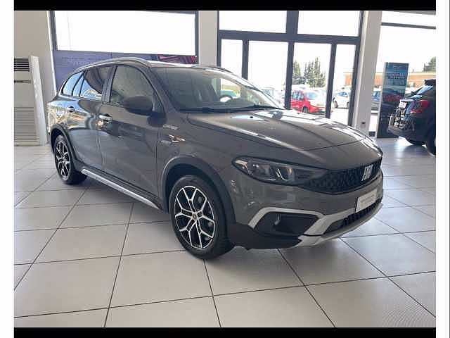 Fiat Tipo 5 porte Tipo Station Wagon My22 1.5 Hybrid 130cv Dct Sw Cross