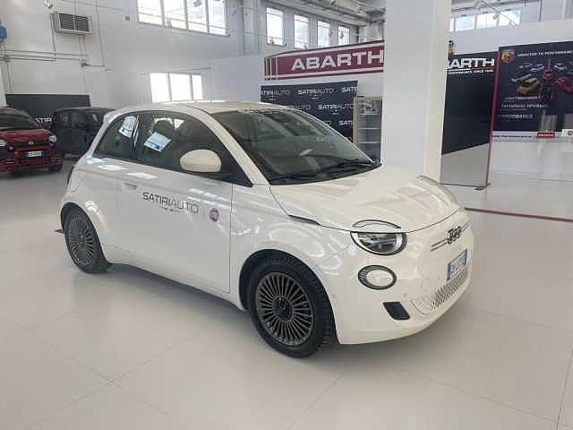 Fiat 500 e 42 kwh icon da Satiri .