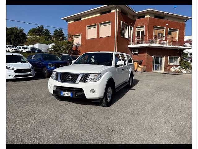 Nissan Navara 2.5 dci d.cab sport