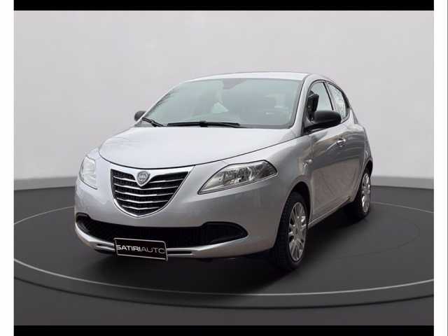 Lancia Ypsilon 1.2 8v silver c/clima 69cv