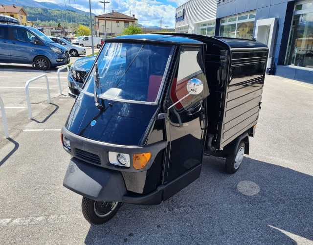 Piaggio Ape 50cc Cassone Chiuso da Mar-Auto .